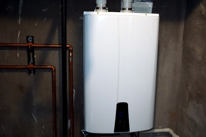 7 Benefits of Tankless Water Heaters in Sarasota, FL